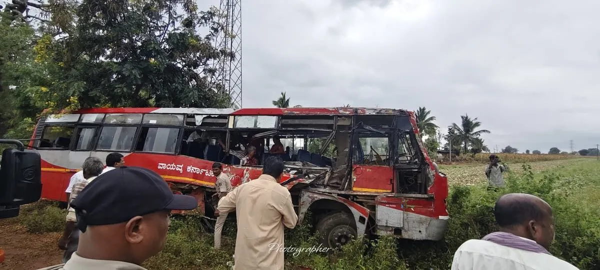 Bus accident in Haveri: one dead, 11 injured in bus–truck collision